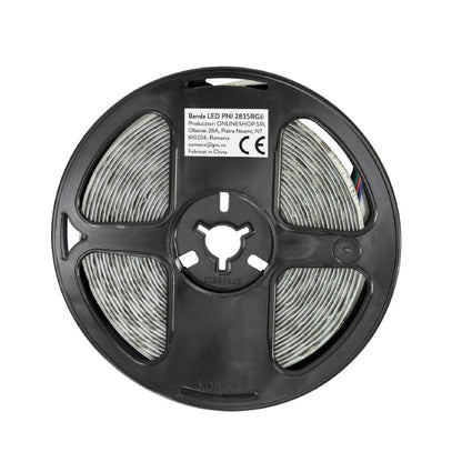 Banda LED PNI 2835RGB, RGB, IP65, silicon, lungime 5 metri, cu telecomanda, alimentator 230 V, dimabil, jocuri de lumini, 270 LED-uri tip 2835, 12W