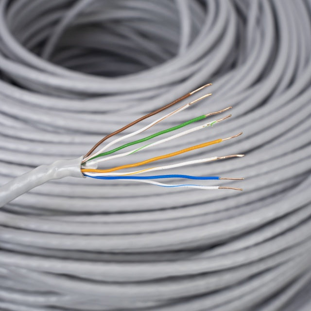Cablu UTP CAT6 PNI CU057 din Cupru 0.57mm cu 4 perechi pentru internet si sisteme de supraveghere, rola 305m