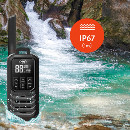 Kit 4 statii radio portabile PNI PMR R80 PRO 0.5W, 16 canale, Waterproof IP67, cu lanterna LED, buton SOS, VOX, USB-C