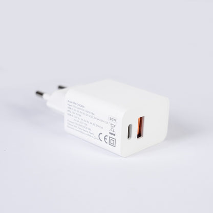 Lanterna PNI Adventure F550 Crystal LED, 10W, din aluminiu, 500lm, pana la 700m, 4000mAh, IPX6, cu alimentator PNI CHG300 inclus