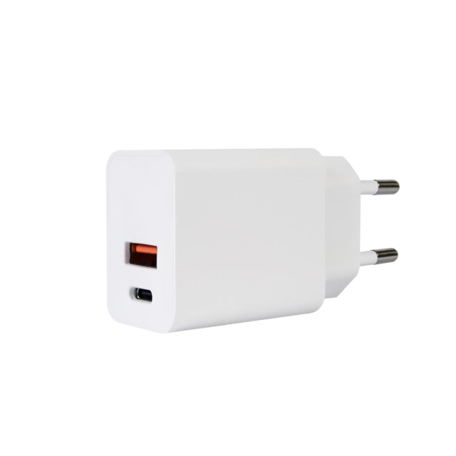 Lanterna PNI Adventure F750 Green Light, aluminiu, LED 10W, 500 lm, pana la 850 m, 4000mAh, IP44, 4000mAh inclus, cu alimentator PNI CHG300 inclus