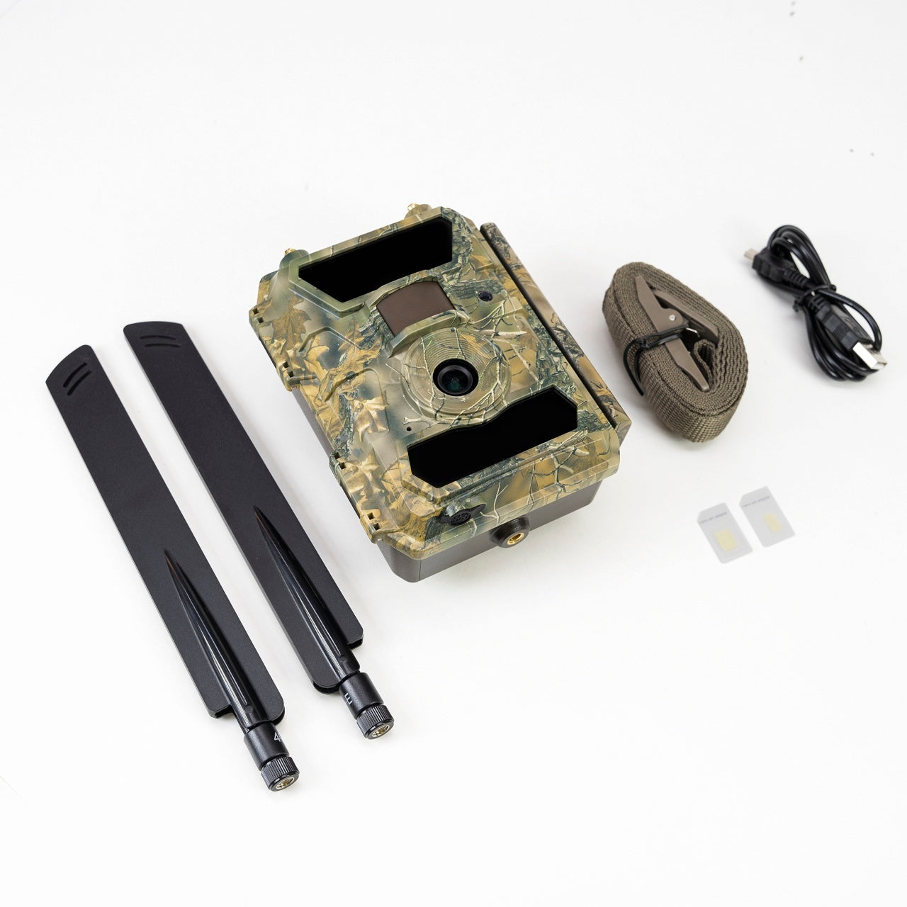 Pachet camera vanatoare PNI Hunting 400C carcasa, sufa securitate, acumulator 7.2Ah si cablu alimentare
