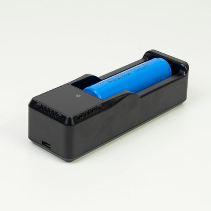 Pachet Lanterna PNI Adventure F300 cu LED in 3 culori, alb, rosu, verde, max. 10W, IPX6 + Sticky Pad Drapel