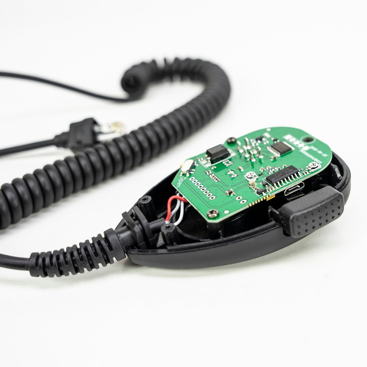 Pachet Statie radio CB PNI Escort HP 6550 cu PNI ECH01 instalat + Antena CB PNI S75 cu magnet