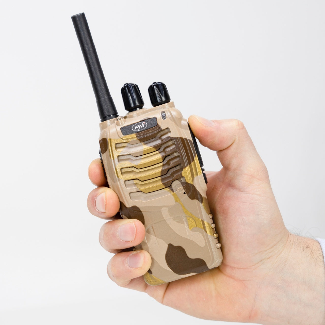 Pachet statii radio portabile PNI PMR R40 Camo 0.5W, 16 canale, ASQ, TOT, monitor, programabila, acumulatori Li-Ion 1200mAh, incarcatoare si casti incluse, set cu 4 buc